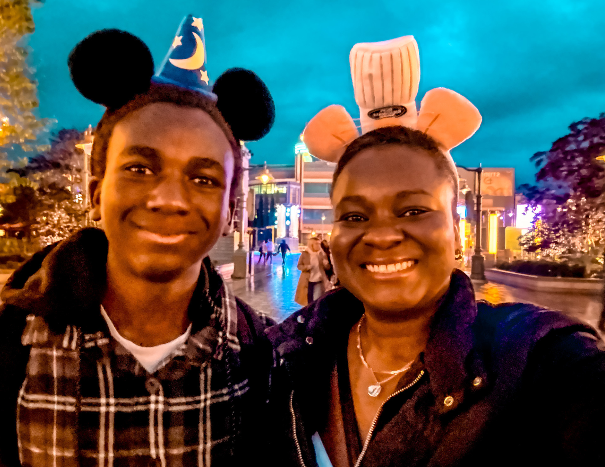 Disneyland Paris Guide (5).png